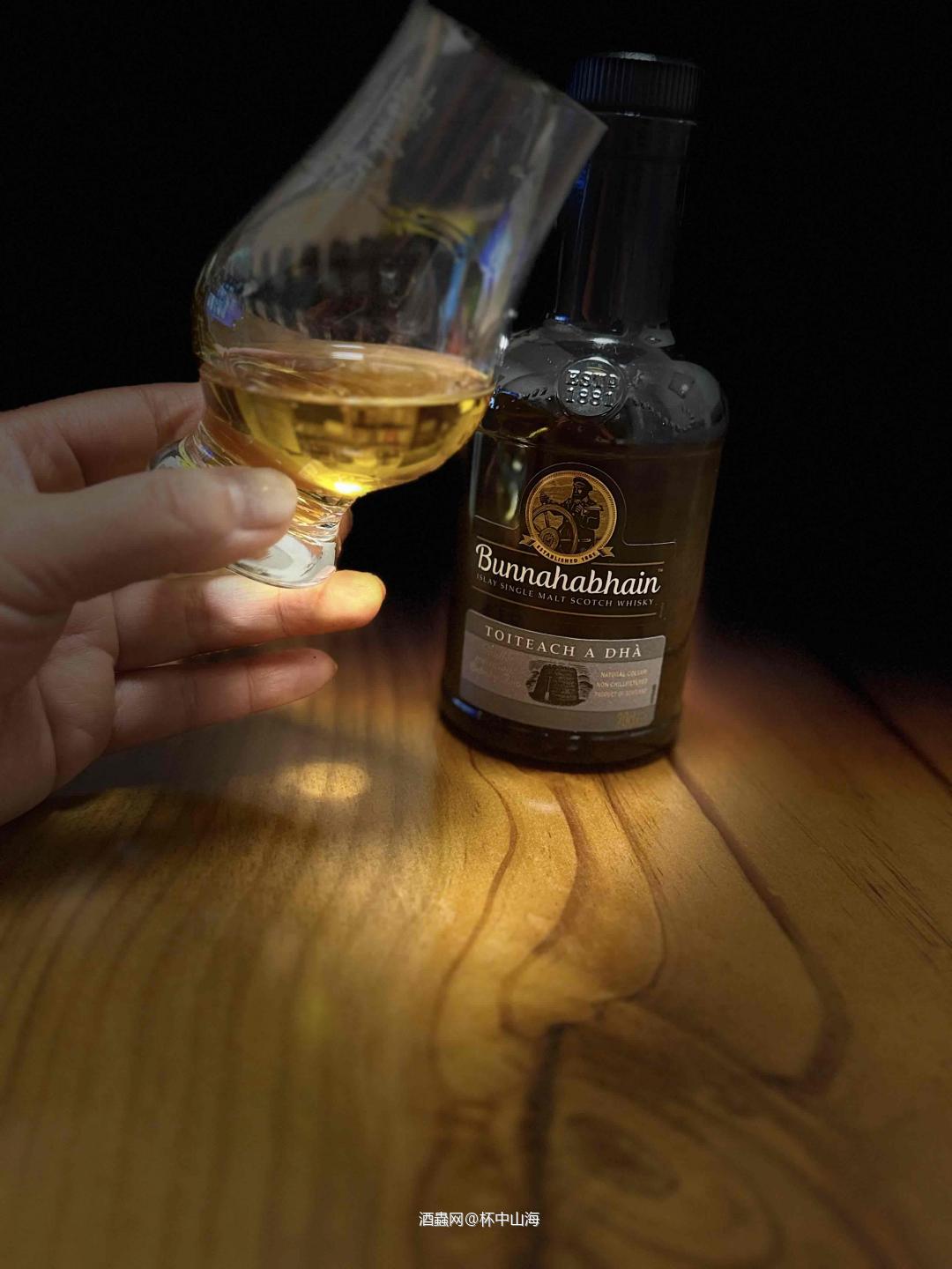 布纳哈本；周末愉快，云一杯🥃