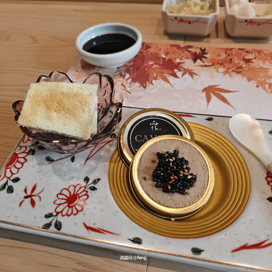 独行独坐，独唱独酌还独卧。