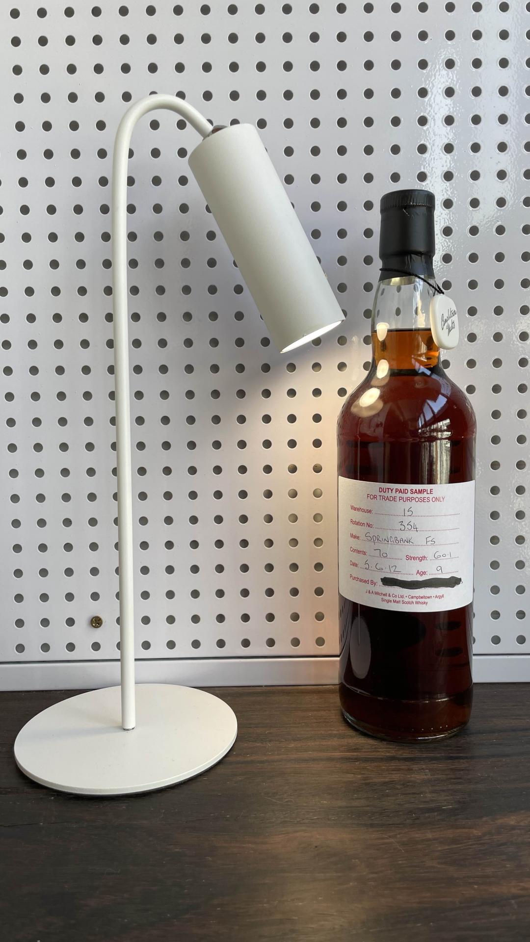 云顶 完税瓶 2012-2021装瓶 9年 初填雪莉桶 60.1度 酒色黝黑 非常值得收藏与品鉴