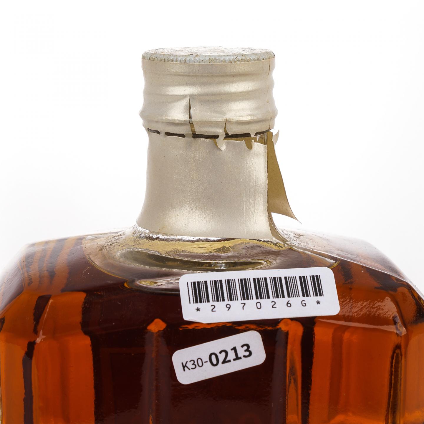 White Horse 白马 Logan's De Luxe