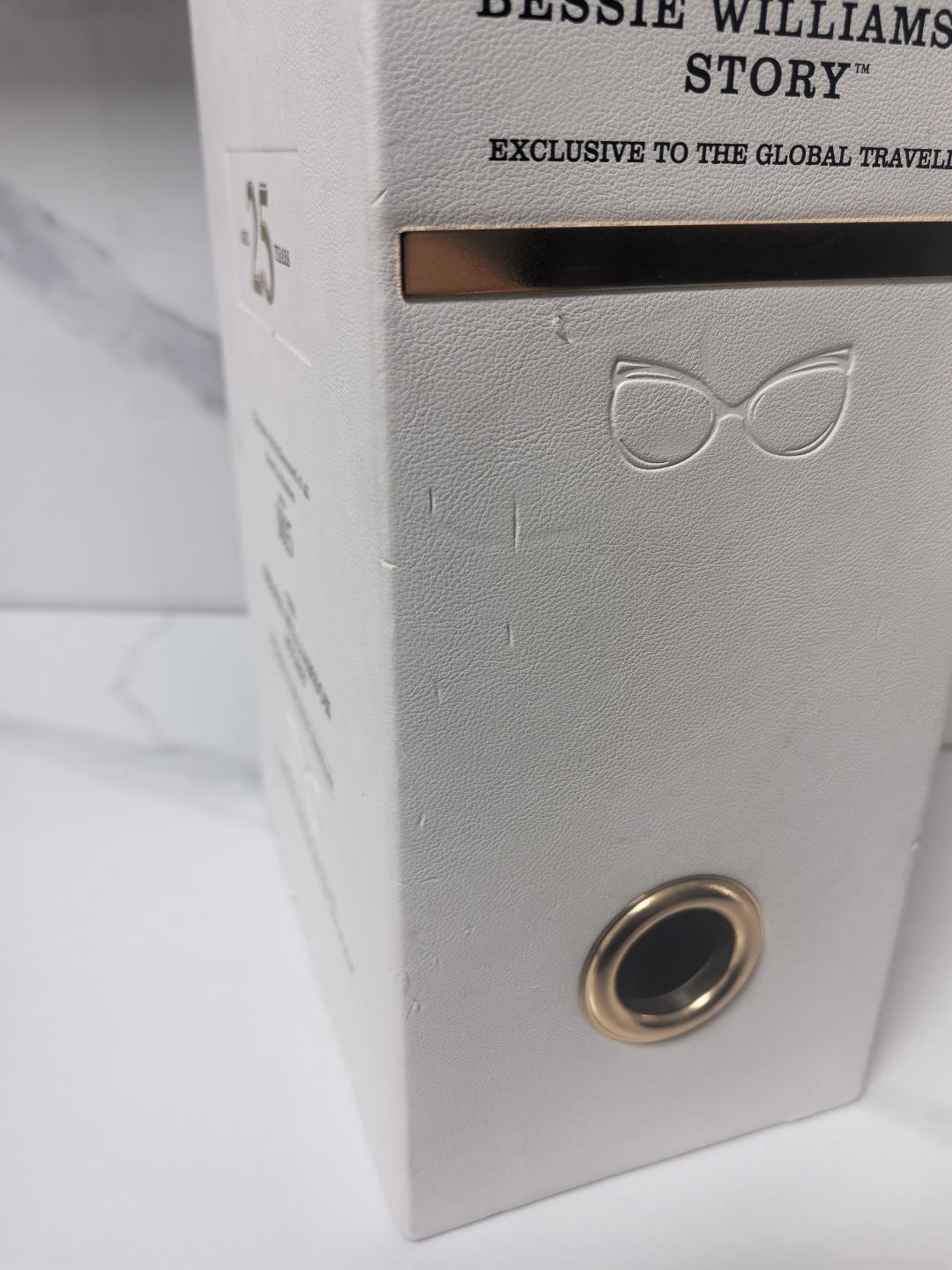 拉弗格25年 书册