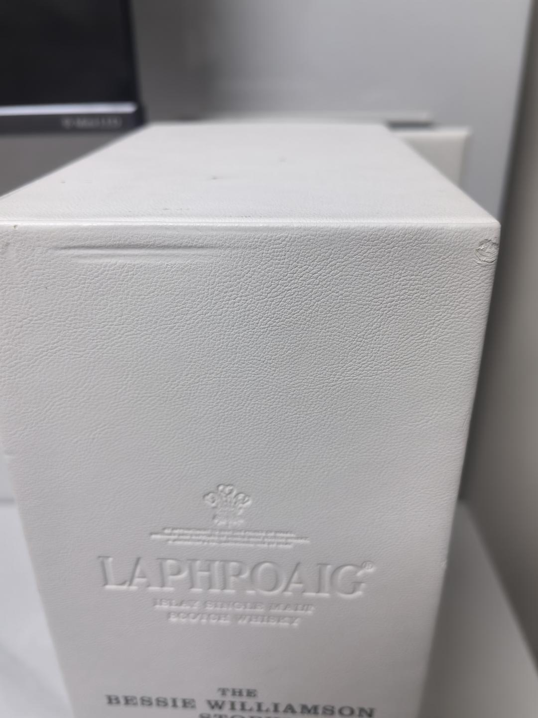 拉弗格25年 书册