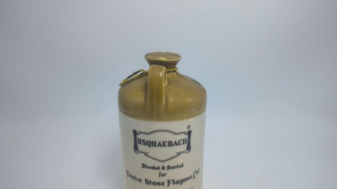 Usquaebach 老版陶罐装调和苏格兰威士忌｜Stone Flagon｜约1960-70年代