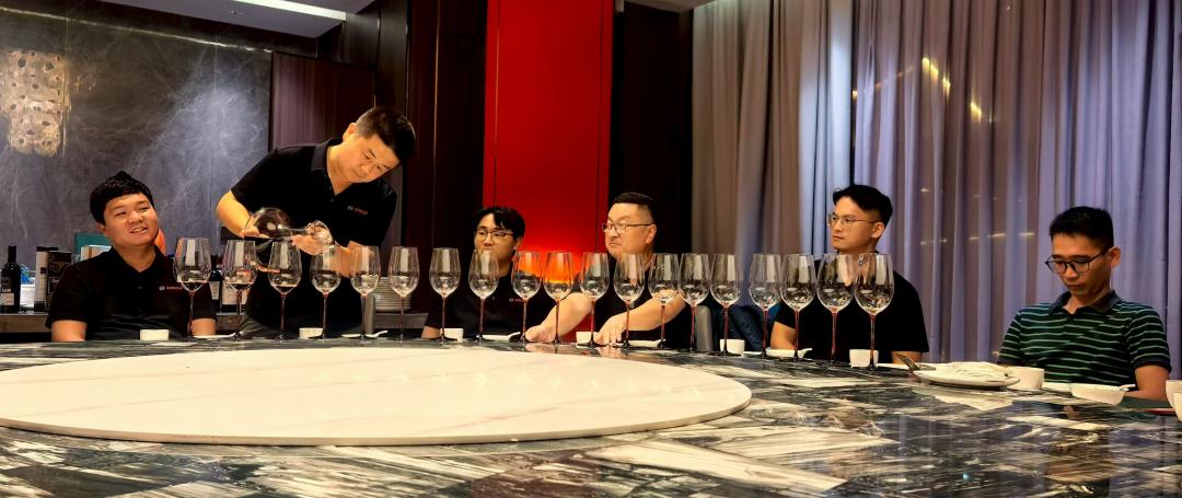 <p class='p'/><p class='p'/><p class='p'/>