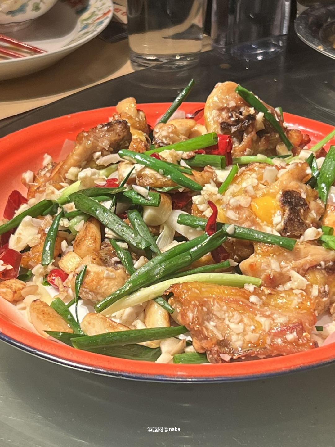 墨西哥产的蜜蜂龙舌兰配宵夜