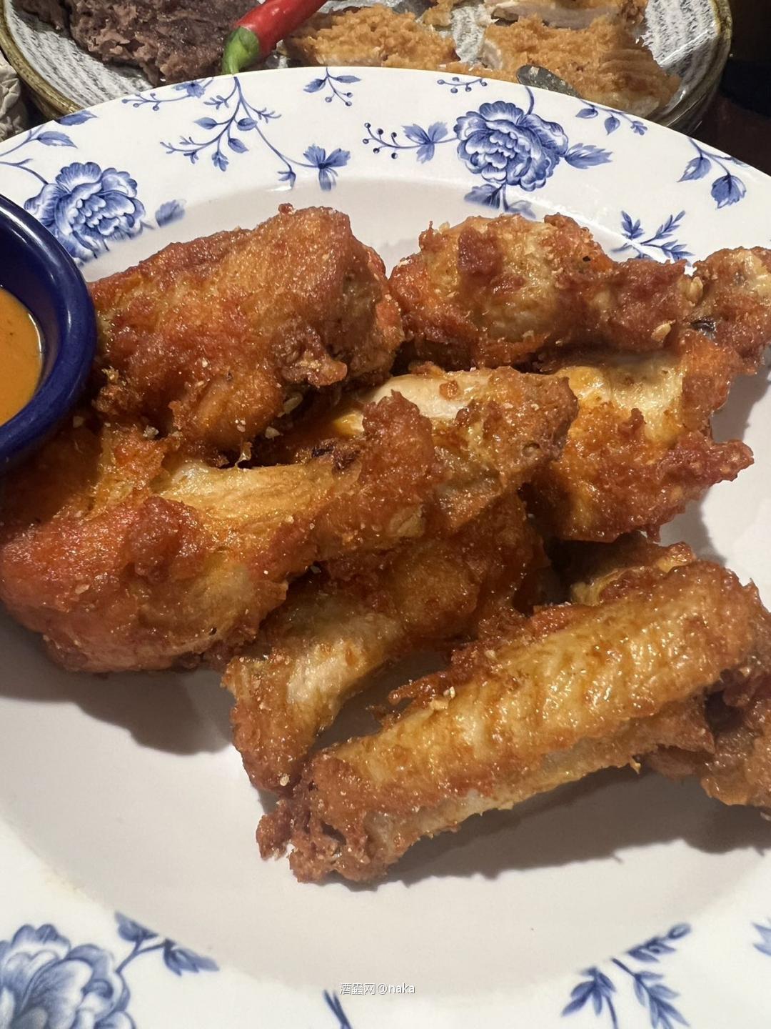 在英国机场直接开喝