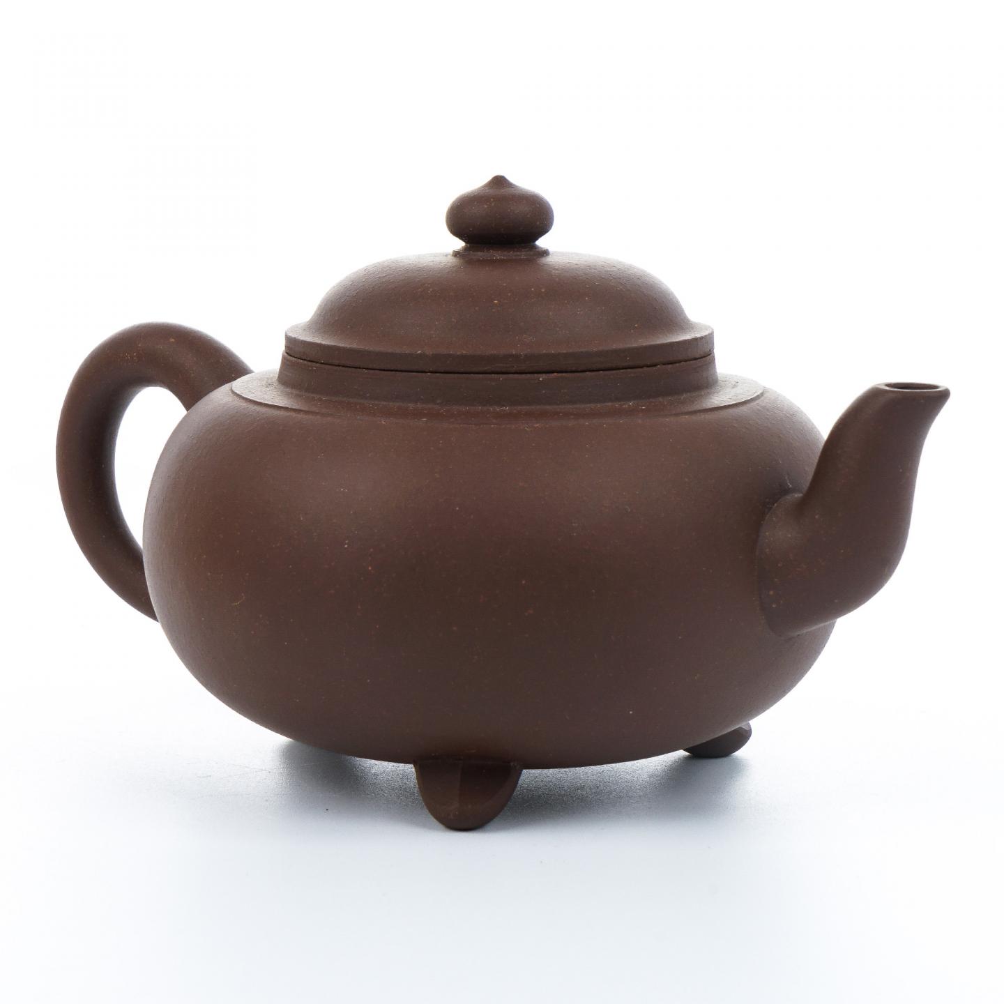 任陶渊 三足鼎炉壶 紫砂壶 约90年代 约360cc 约高92mm