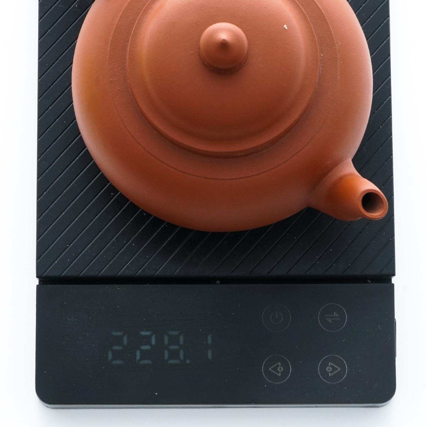 任陶渊 三足鼎炉壶 紫砂壶 约90年代 约350cc 约高93mm