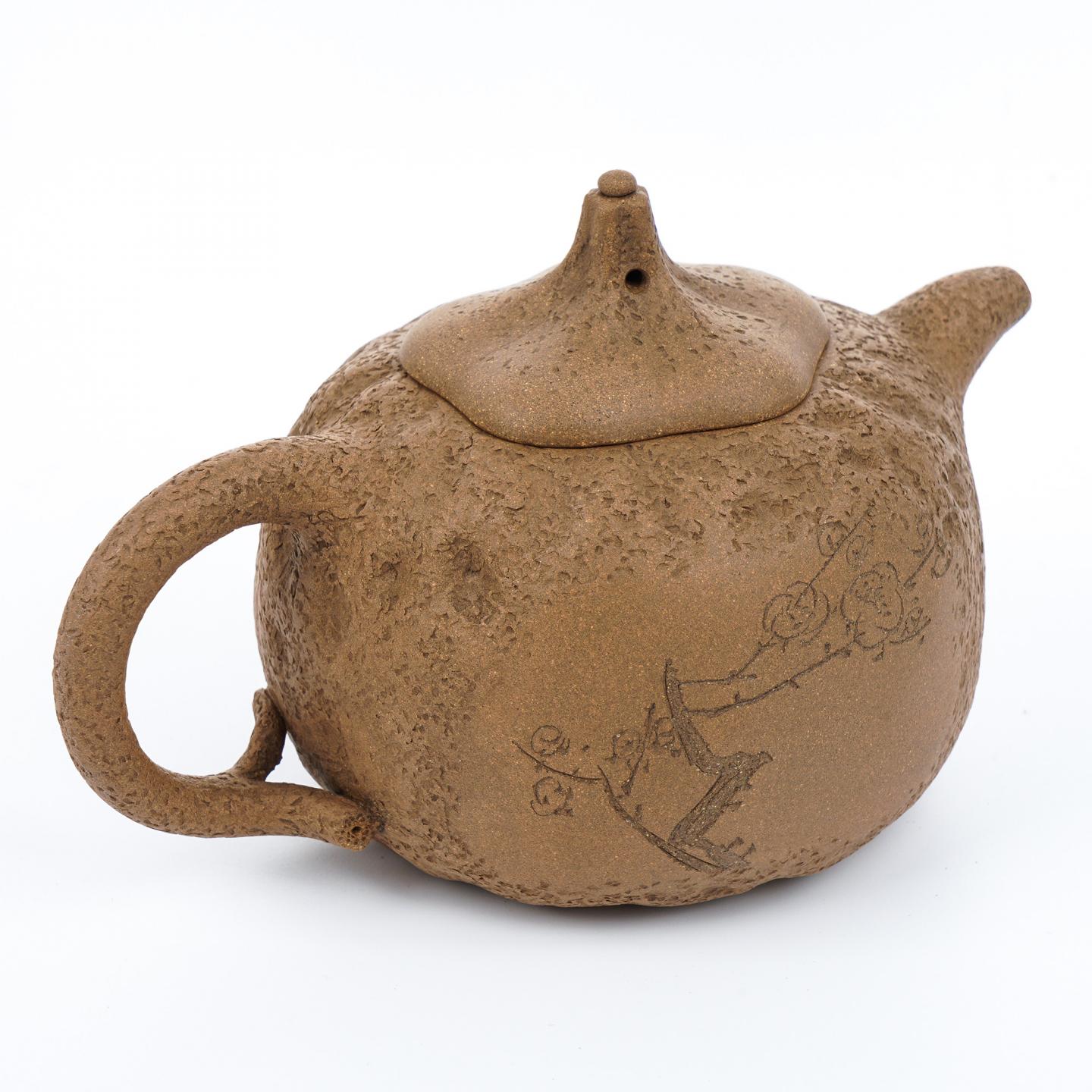 （长乐弘）【徐秀棠题字】刻梅供春壶 紫砂壶 当代 约420cc 约高103mm