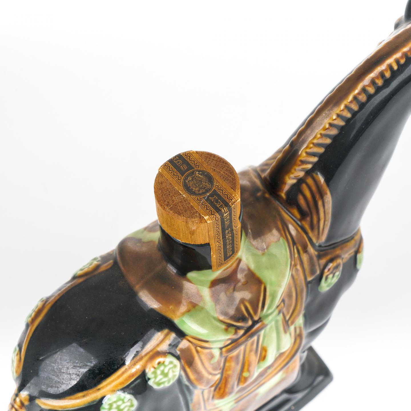 三得利 1990 生肖马纪念瓶 600ml