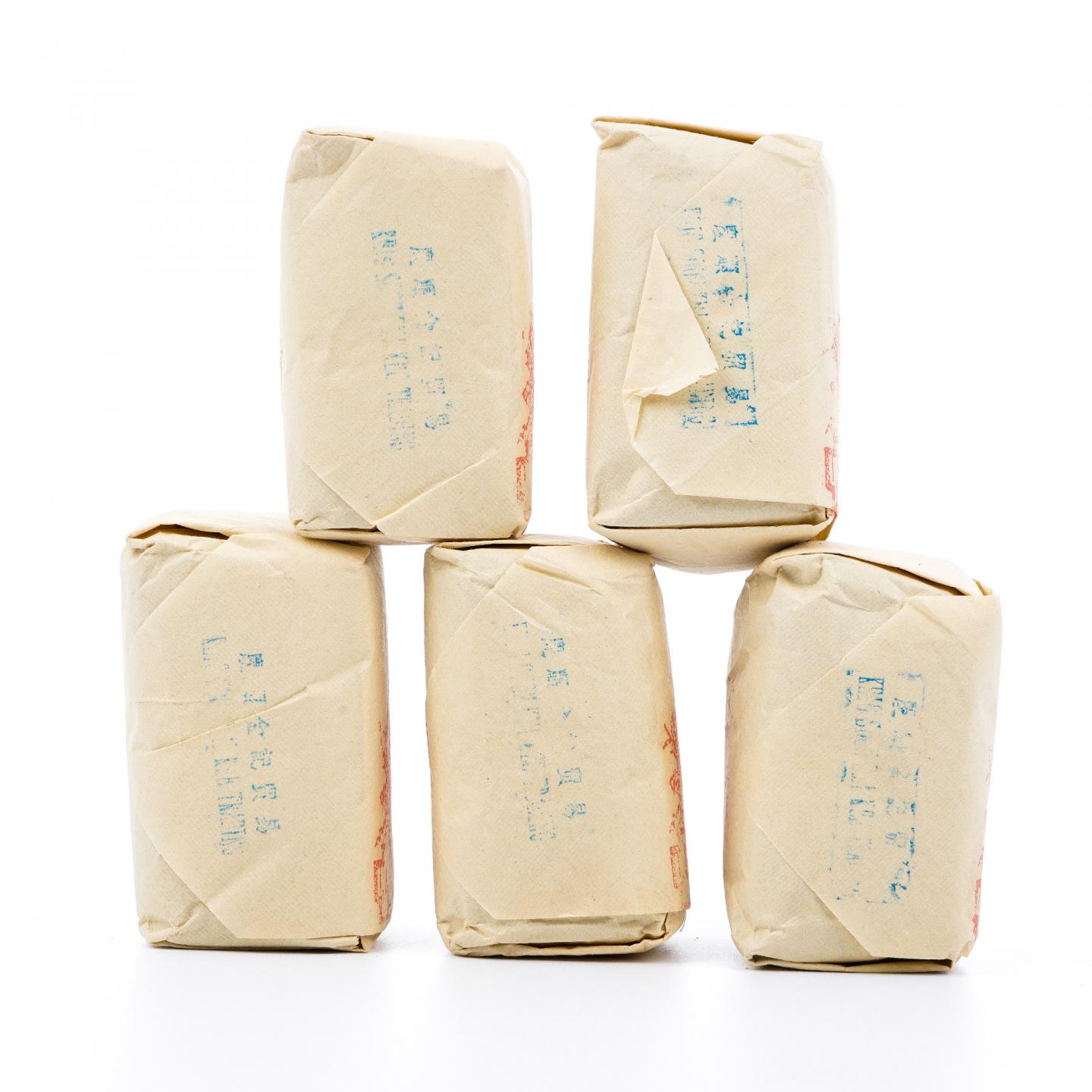 上世纪九十年代 中茶公司出口金记茶行 甲级武夷名枞不见天 50克*5包