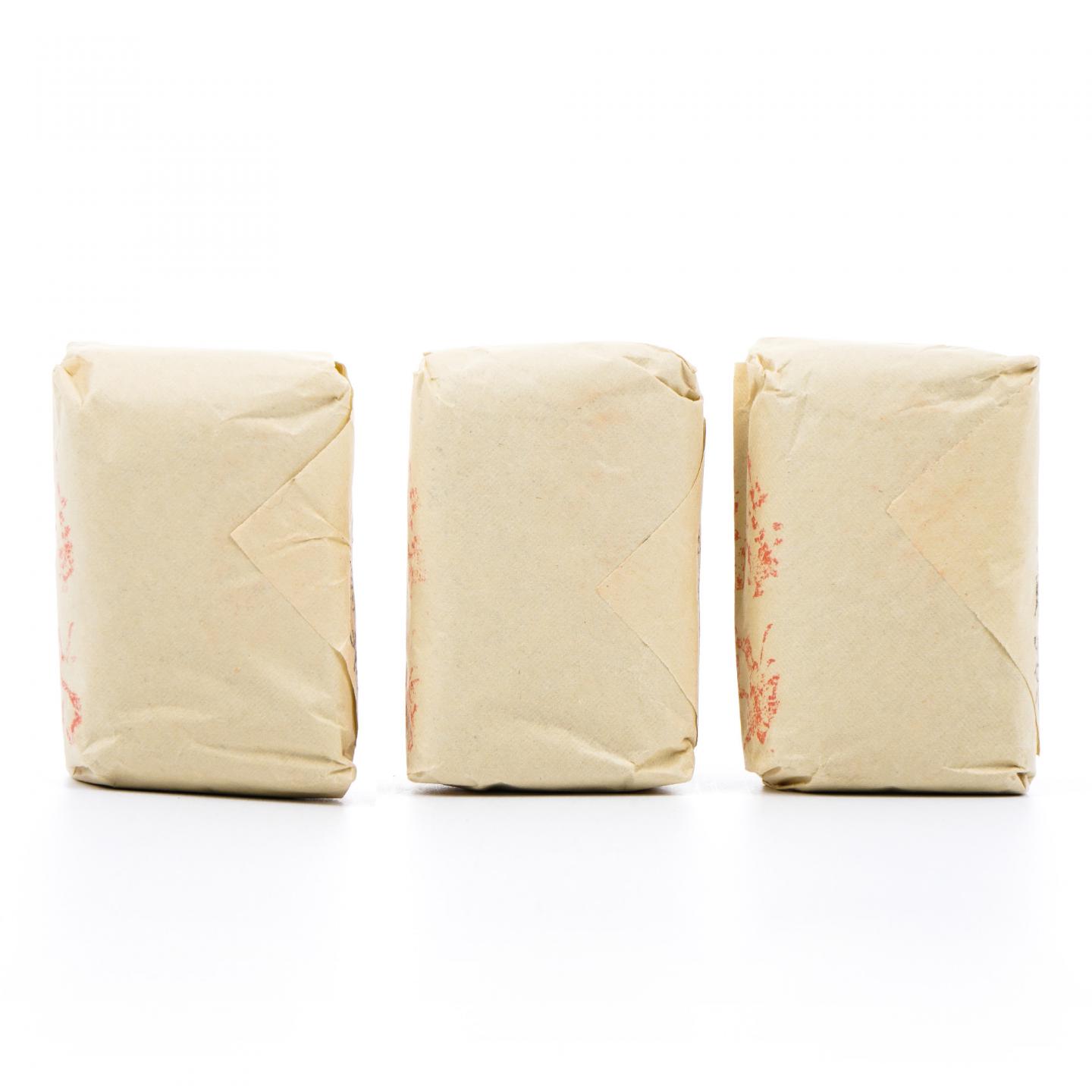 上世纪九十年代 中茶出口金记茶行 甲级武夷名枞不知春 50克*3包