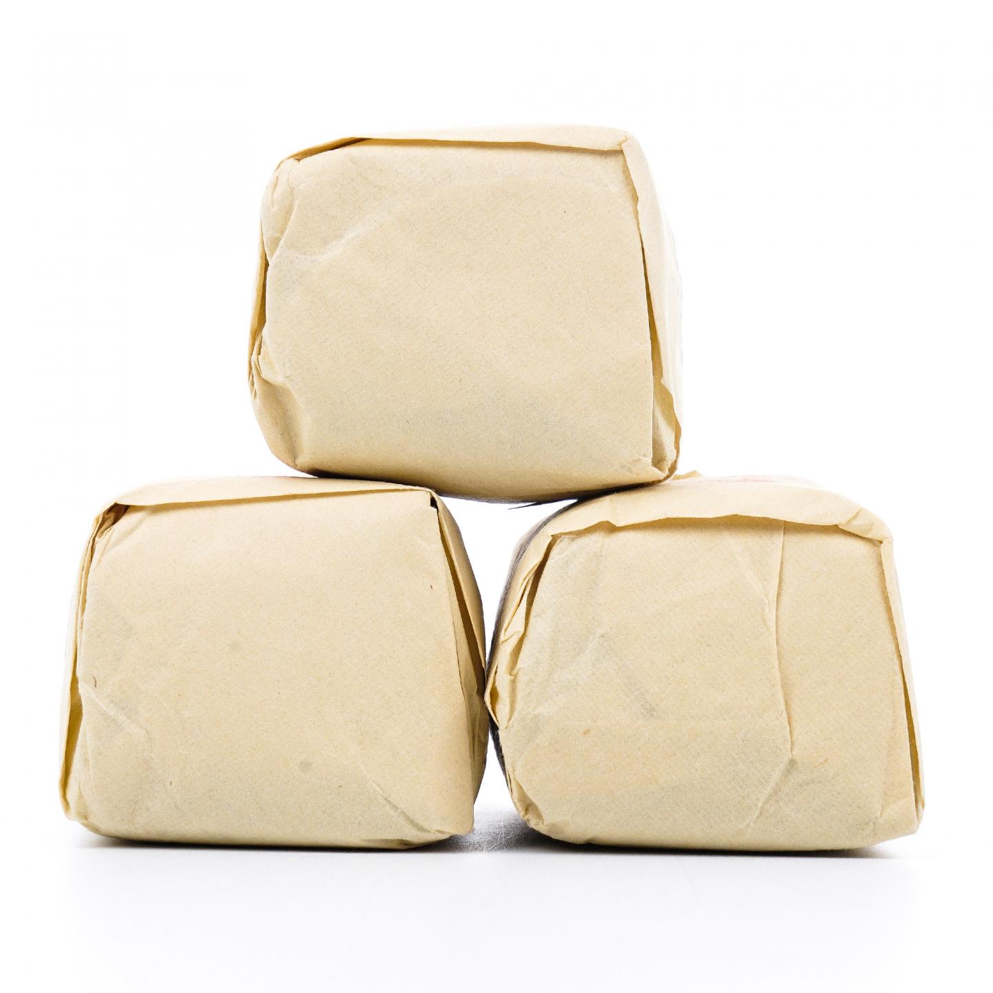 上世纪九十年代 中茶出口金记茶行 甲级武夷名枞不知春 50克*3包