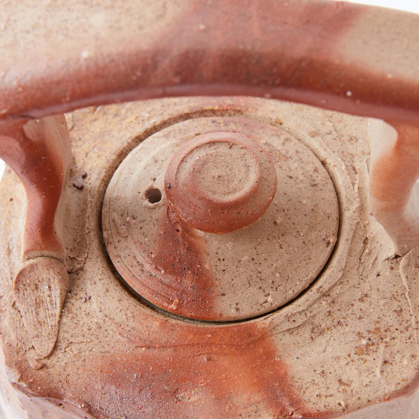 竹内靖之（人间国宝山本陶秀长男）｜昭和时期 本手作备前烧绯榉纹提梁壶