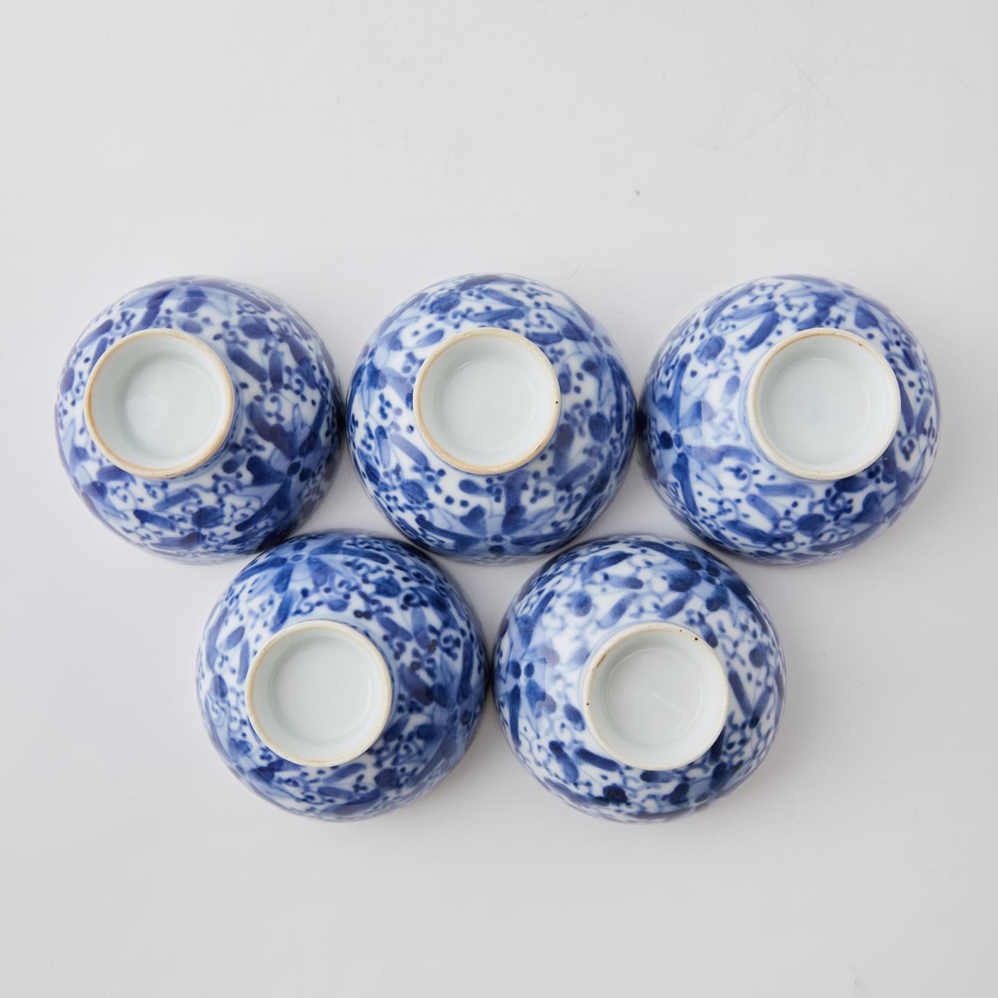 明治时期 青花手绘缠枝文 5客杯（配实木茶托）