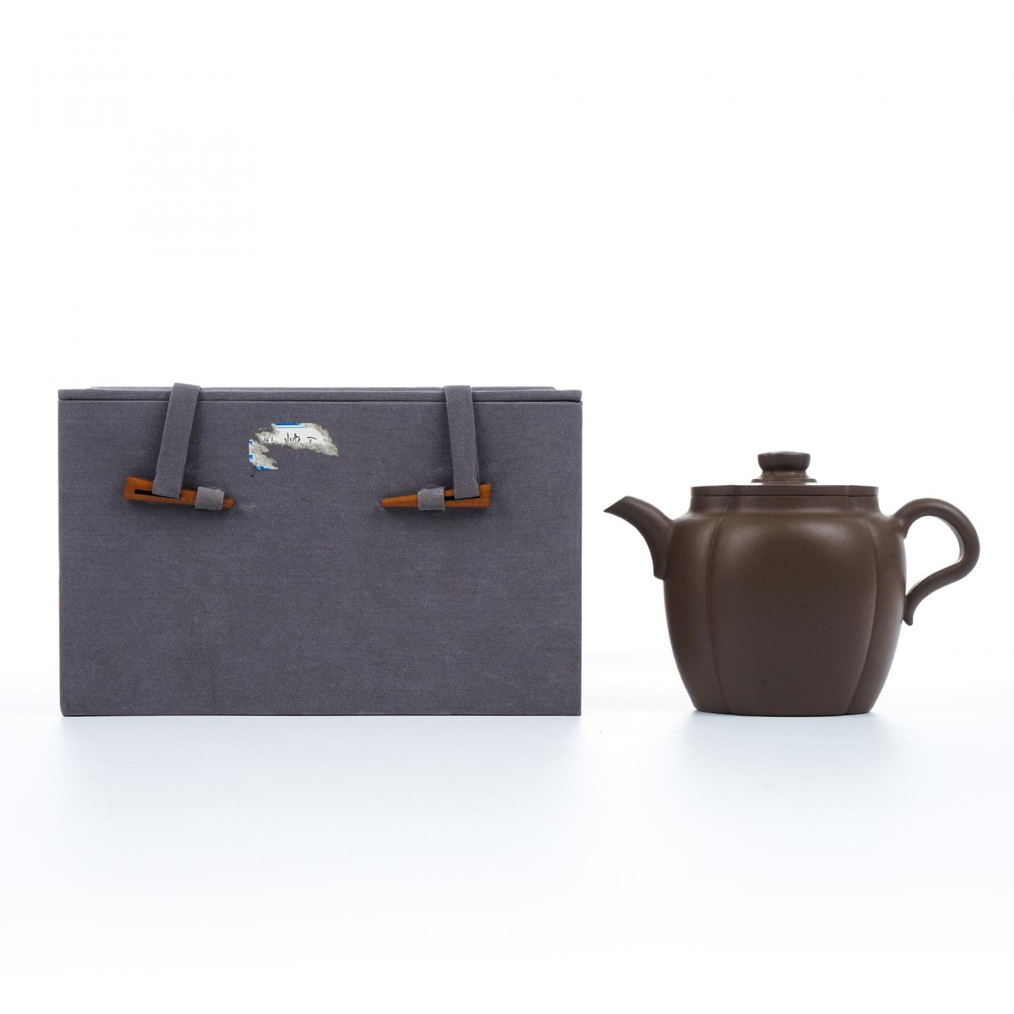 吴彦龙（九瀚） 青棠壶 紫砂壶 当代 约280cc 约高96mm