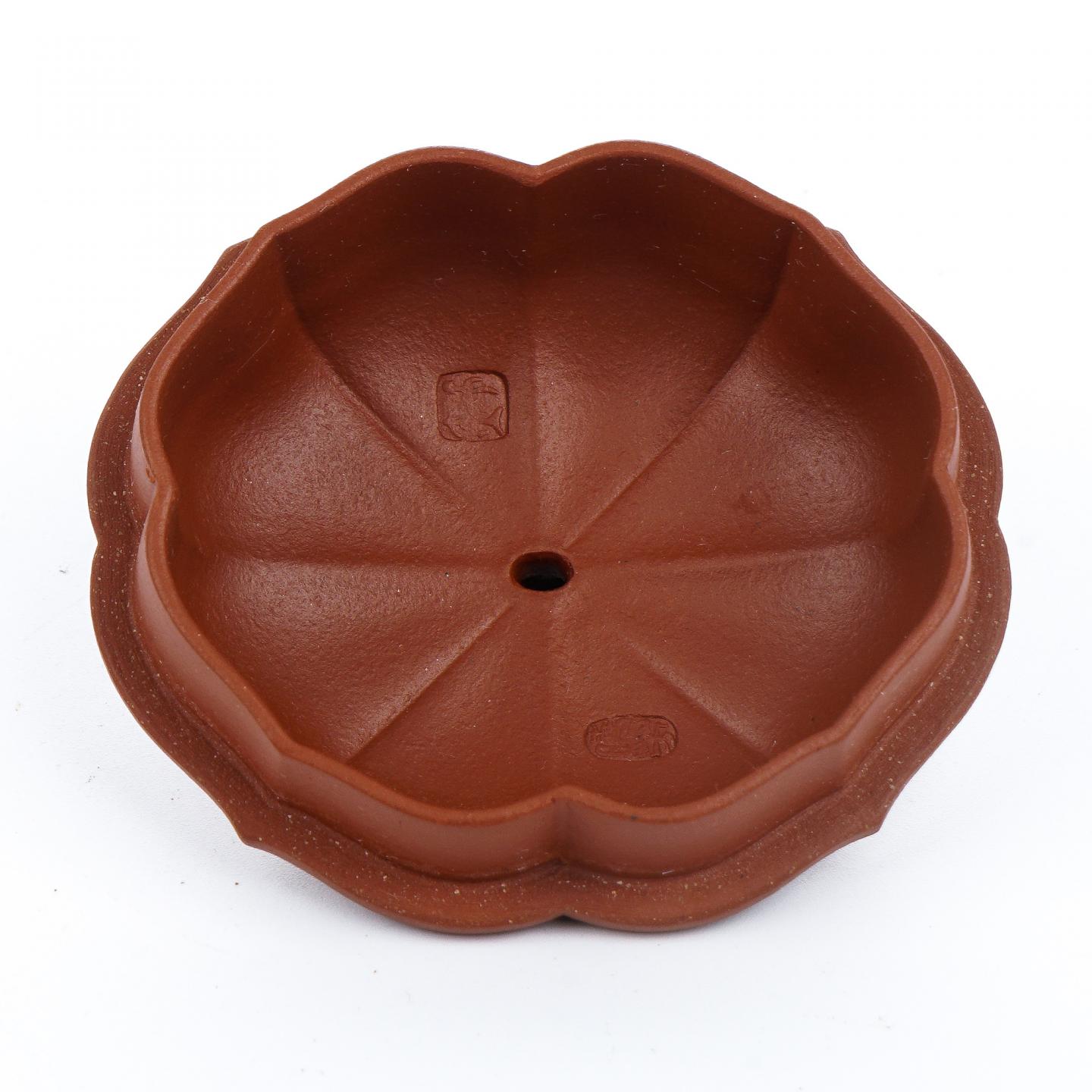 王晓芳（九瀚） 菱花觞壶 紫砂壶 当代 约160cc 约高67mm