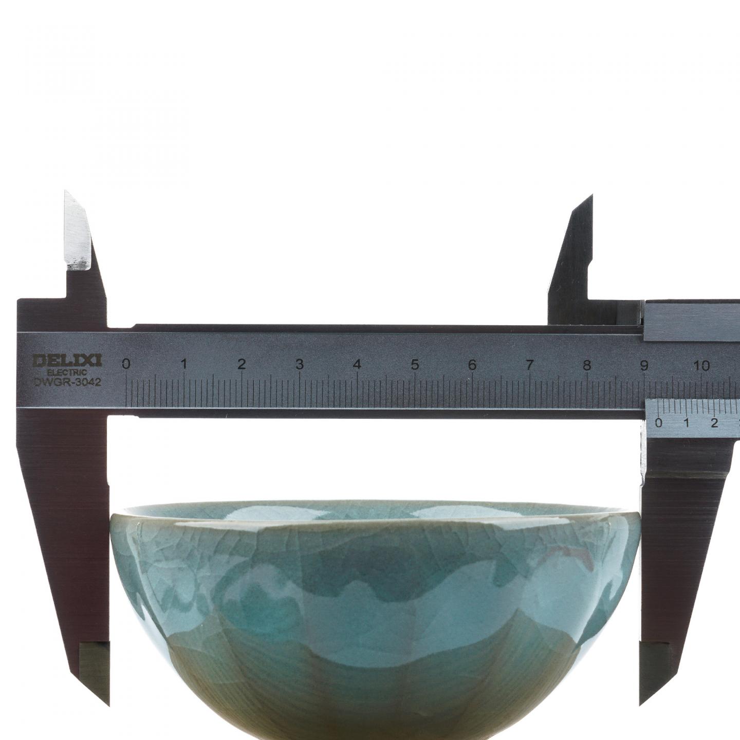 龙泉青瓷 莲花瓣杯3个 圆杯3个 约高50mm