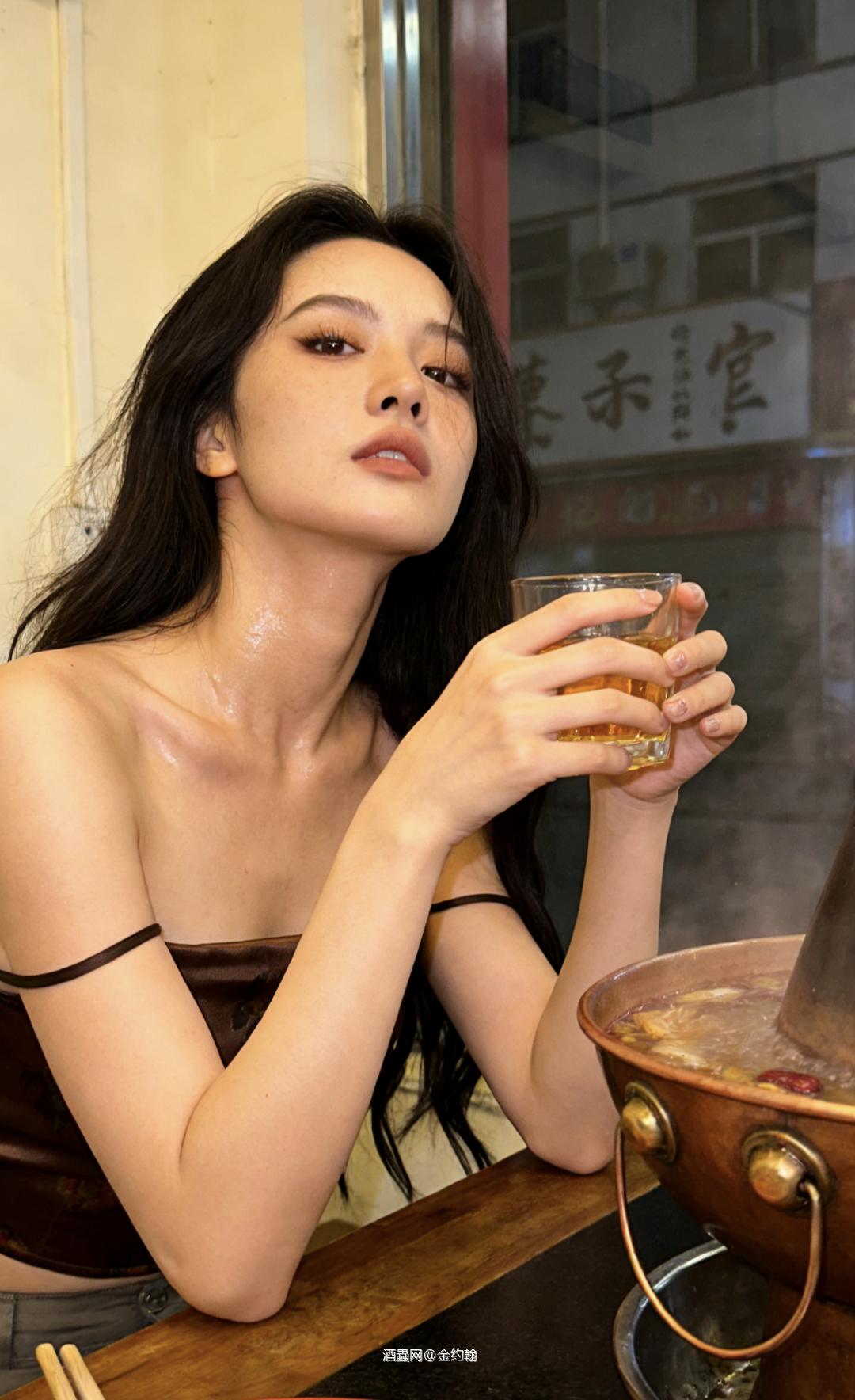 请问，吃火锅配个啥威士激好？