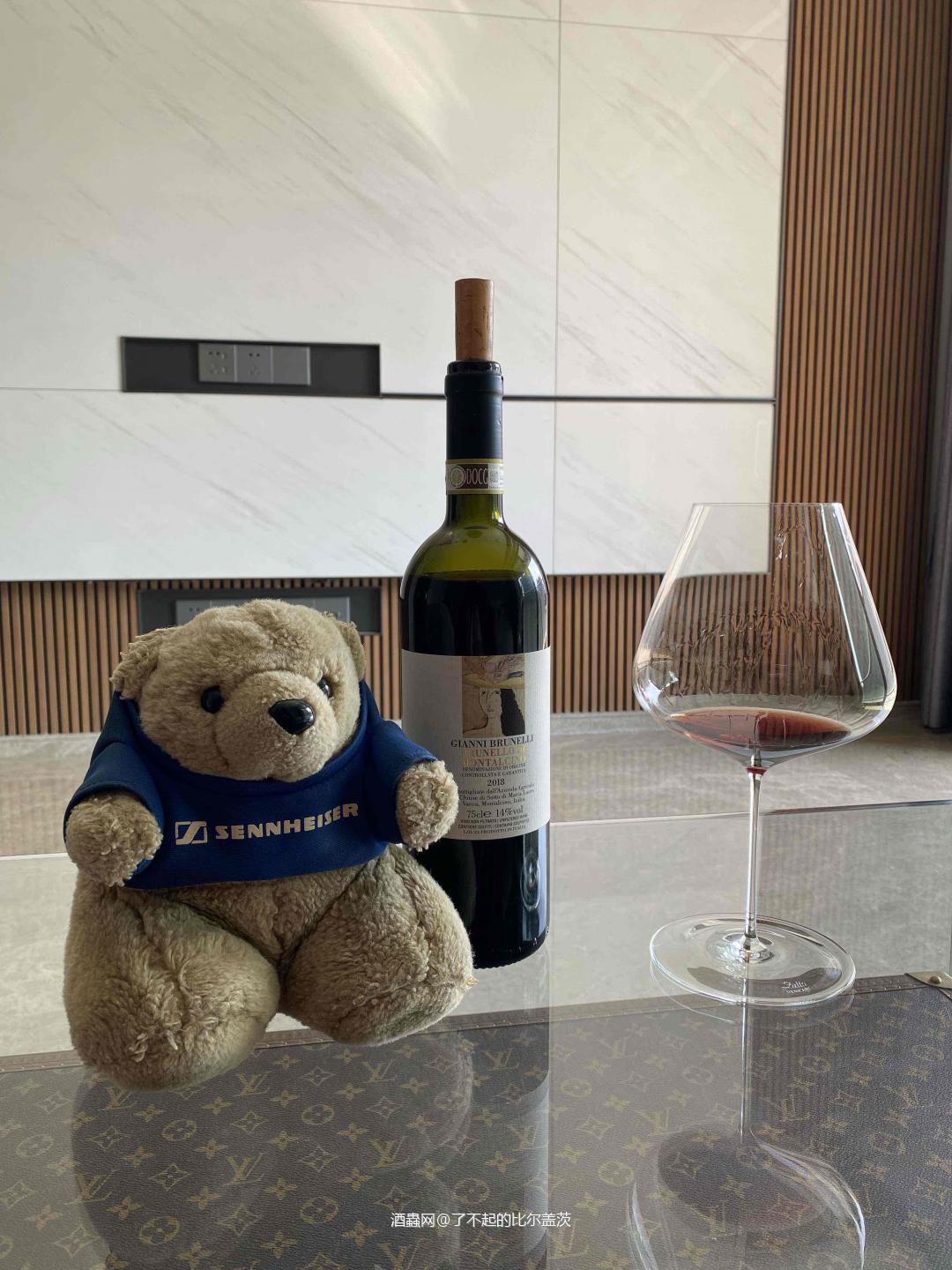 毛茸茸的酒搭子白天陪我喝BDM喝醉了。晚上不能继续陪我喝麦卡…