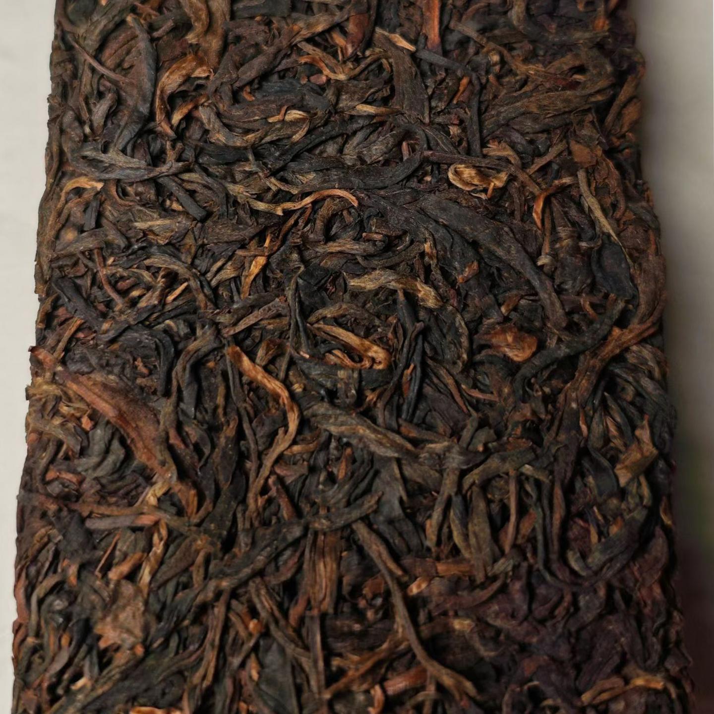 1996年 油光纸老生砖 250克 干仓