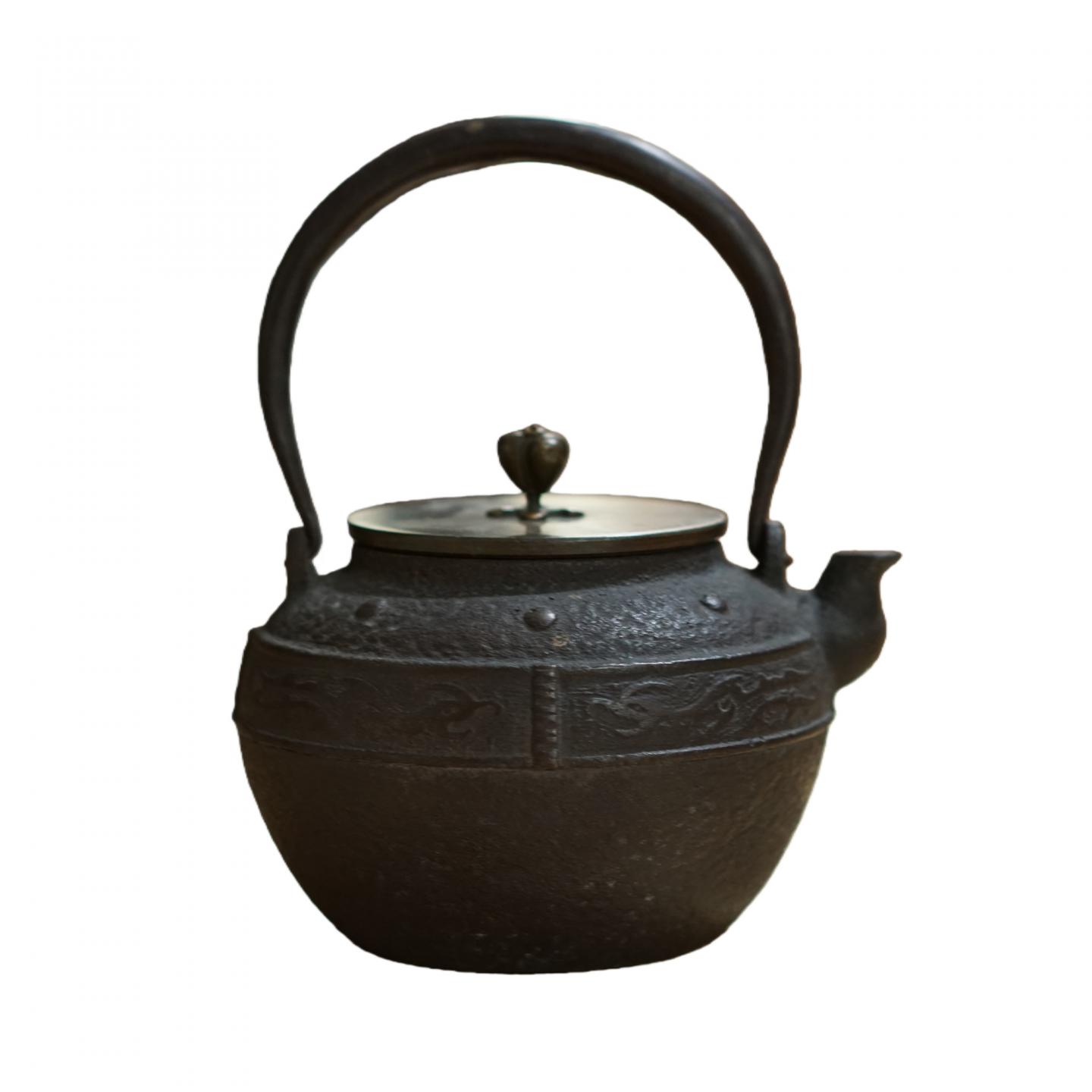 龙文堂造老铁壶 大正时期 23*15*17cm 一把