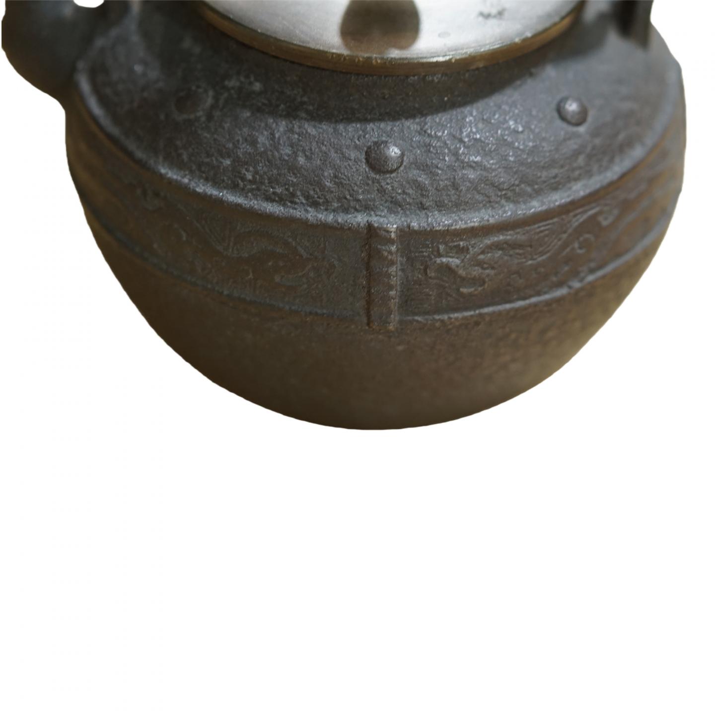 龙文堂造老铁壶 大正时期 23*15*17cm 一把