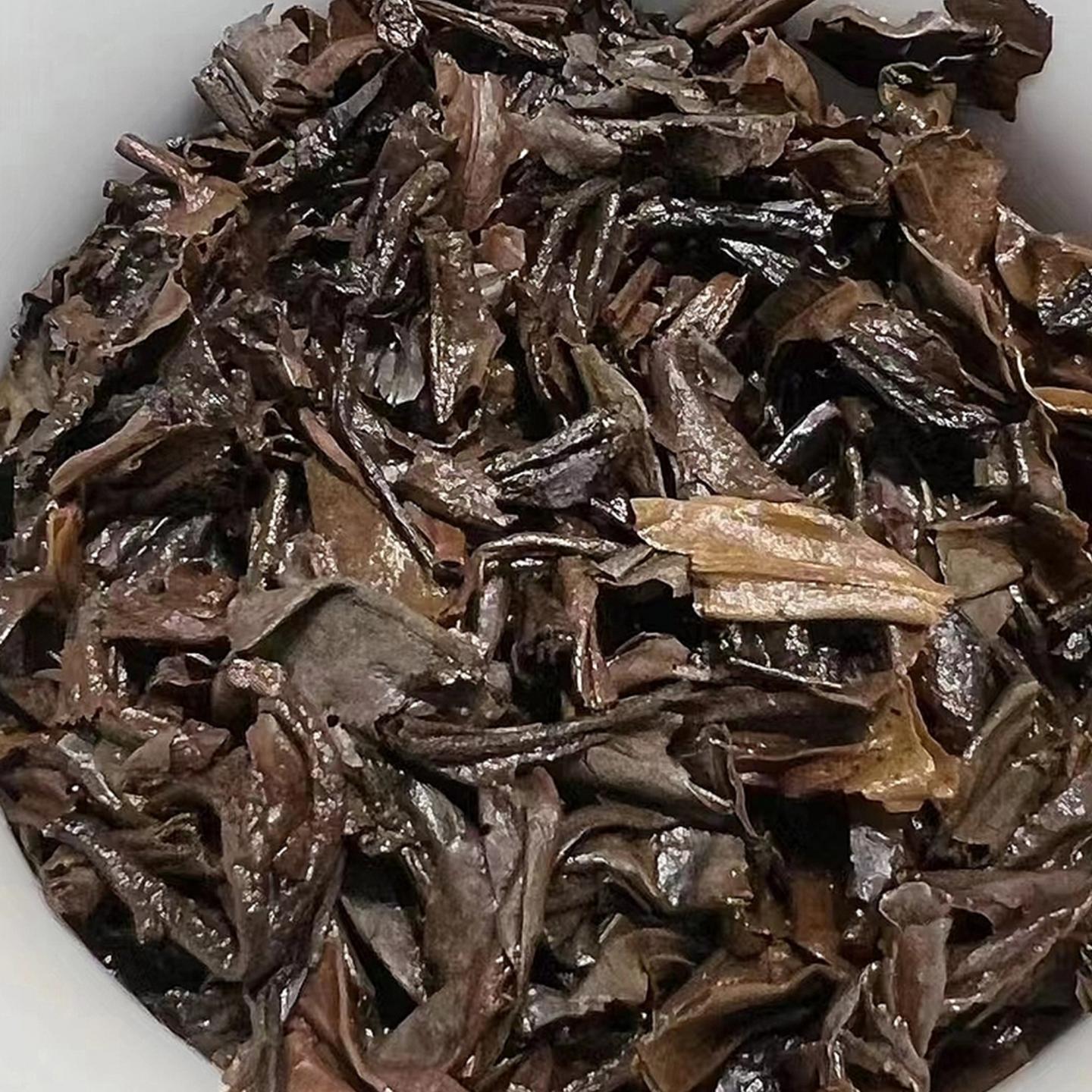 1992年 青饼8582 一饼*357克 干仓