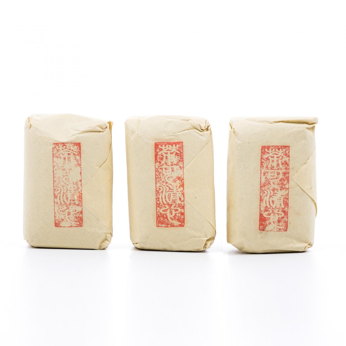 九十年代 中茶公司出口金记茶行 特级名枞白鸡冠 3包*50g