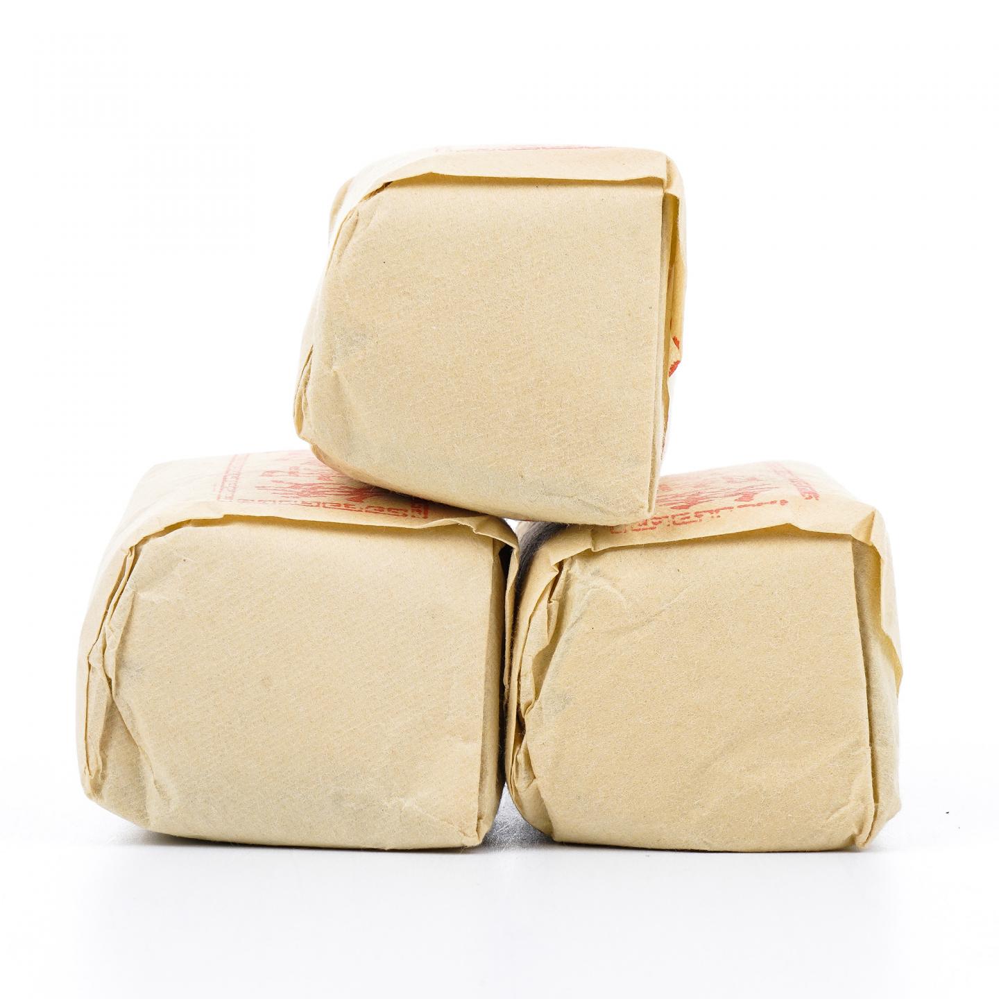 九十年代 中茶公司出口金记茶行 甲级名枞矮脚乌龙 3包*50g