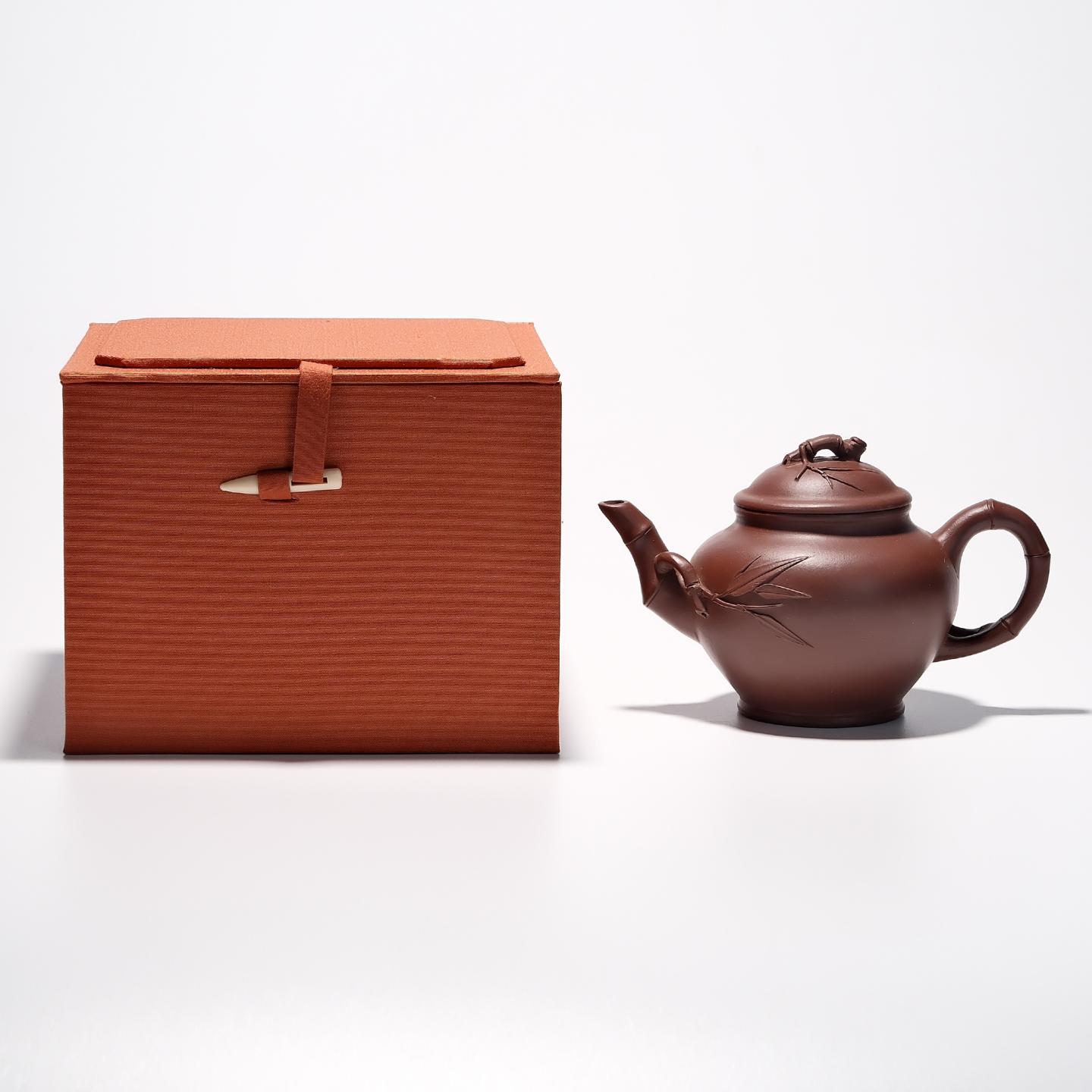 紫砂一厂实力工手 竹报春壶 约90年代 约250cc 高约93mm