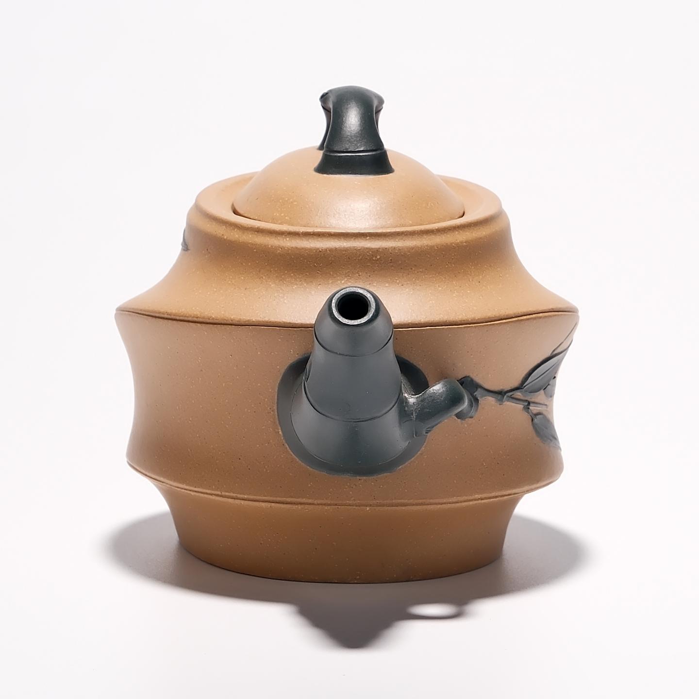 紫砂一厂张玉芳 双色帆竹壶 约90年代 约200cc 高约73mm