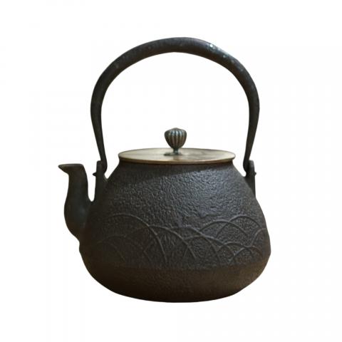 龙文堂造丨大正时期 铁壶一把 22*15*18cm