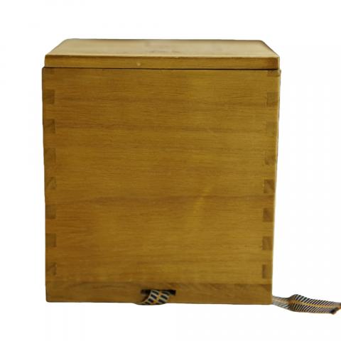 1995年 铁罗汉 一罐（木箱分装） 约80克 干仓