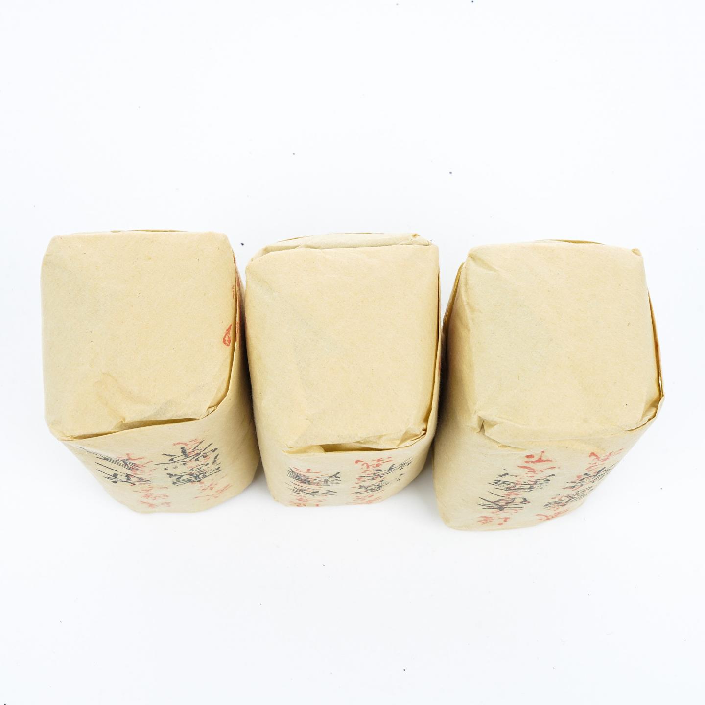 九十年代 中茶出口金记茶行 甲级武夷四大名枞半天妖 3包*50克 干仓