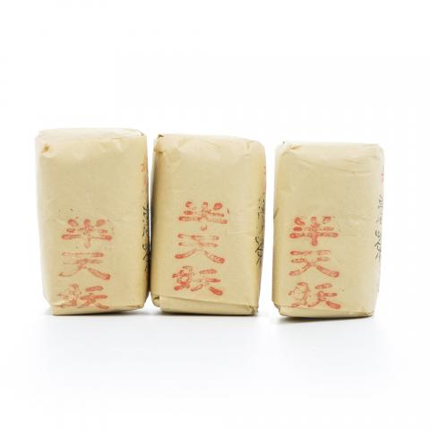 九十年代 中茶出口金记茶行 甲级武夷四大名枞半天妖 3包*50克 干仓