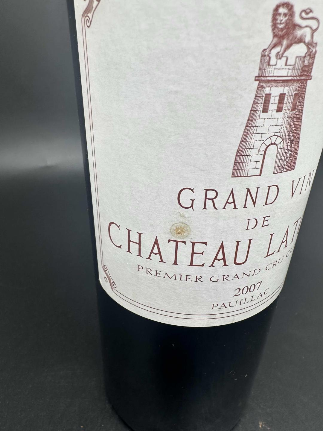 瑕疵2007拉图城堡 背标胶印明显