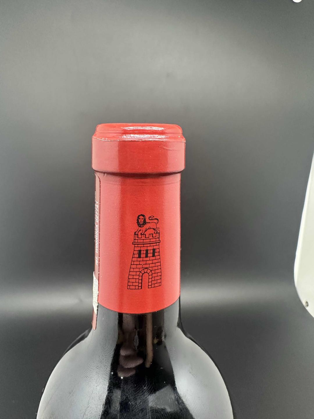 瑕疵2007拉图城堡 背标胶印明显