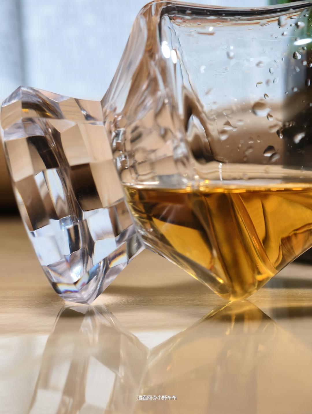 喜欢深夜……独酌