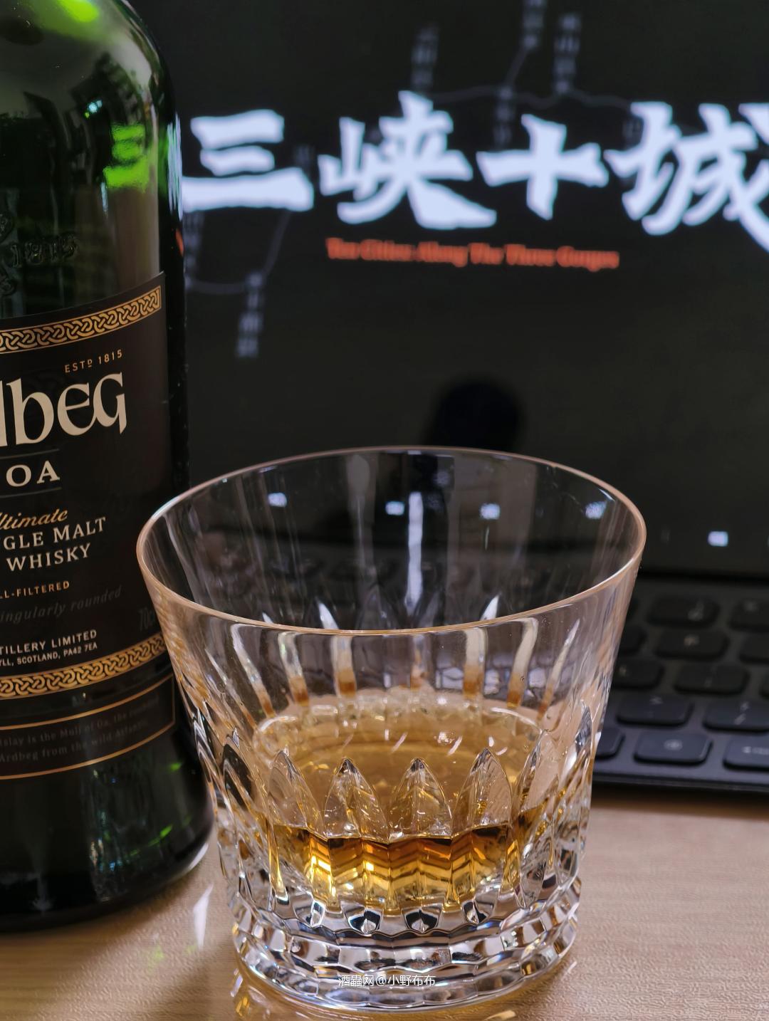 夜深了，人静了