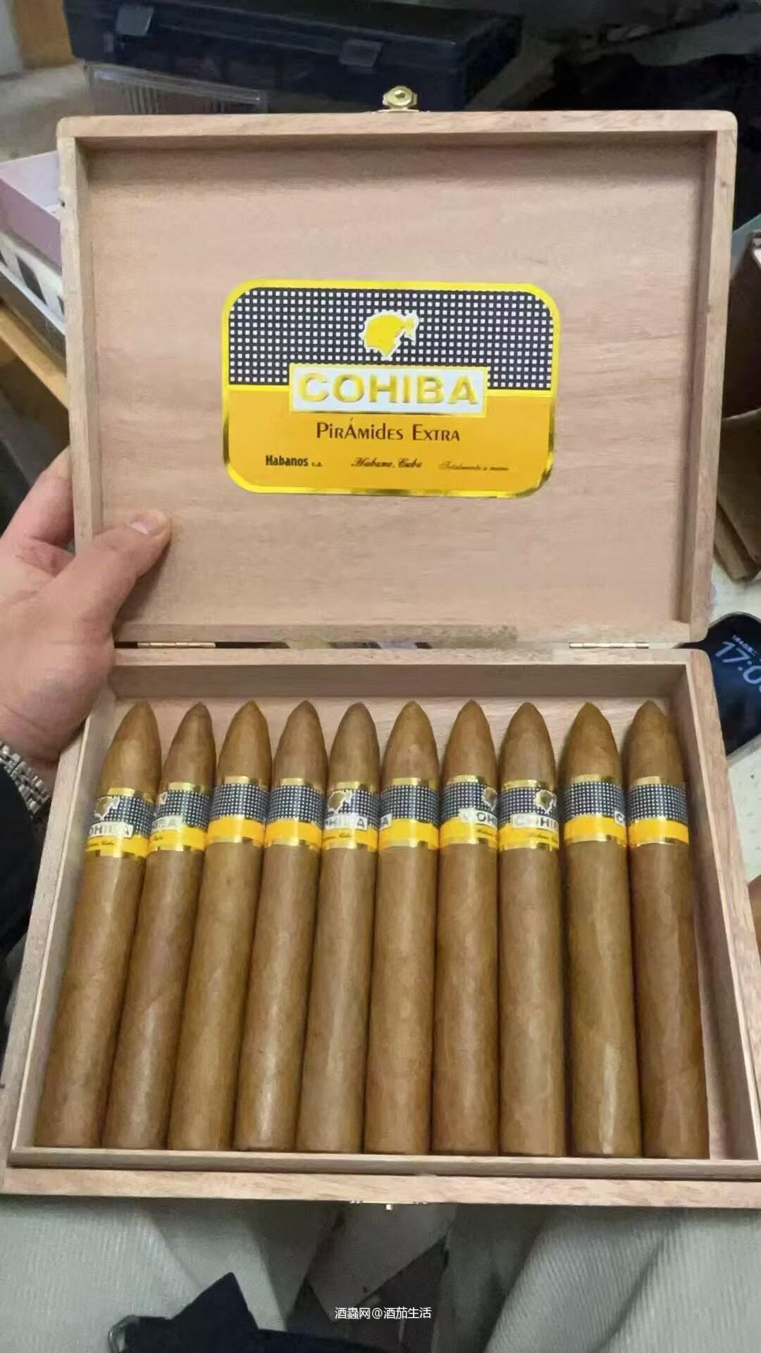 一杯红酒一支茄，解锁成年人的浪漫