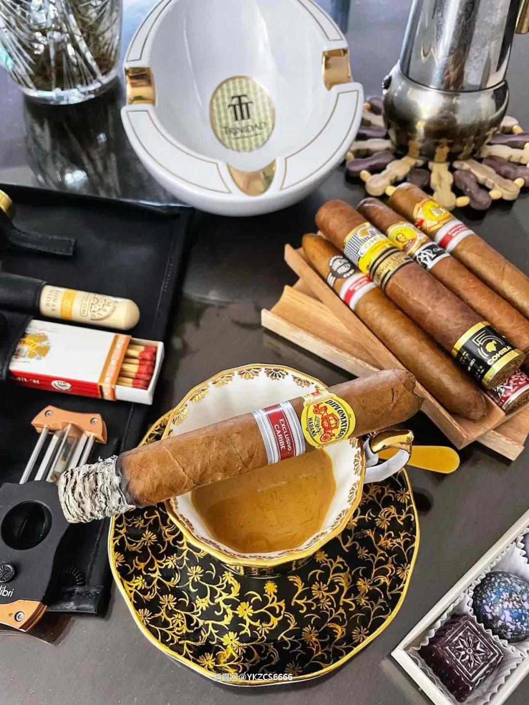 发货日常 大哥们的口粮雪茄 80元的价格可以品尝到进口古巴烟叶带来的正品口感 古巴私卷让您用口粮的价格得到百分之98的相似 微信 YKZCS6666 支持货到付款 大哥们的首选口粮雪茄