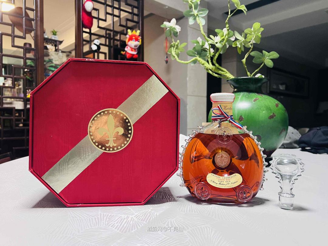 珍稀佳釀～路易十三Louis XIII白頭翁...