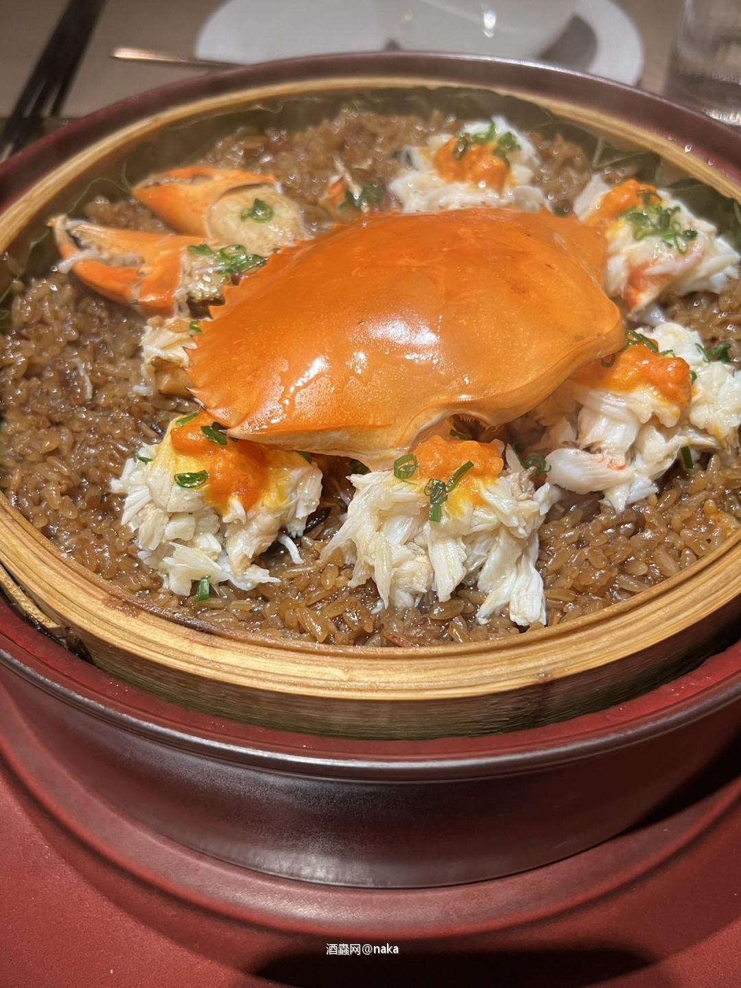 在酒虫网上买的白雪香槟配黑珍珠福建菜