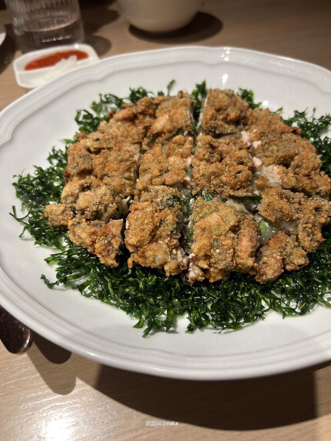 在酒虫网上买的白雪香槟配黑珍珠福建菜