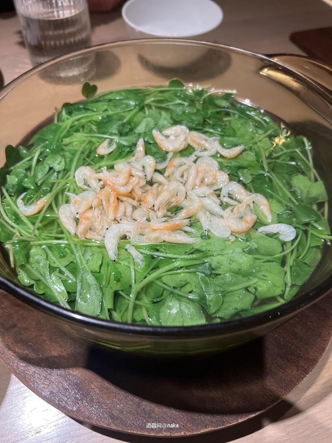 在酒虫网上买的白雪香槟配黑珍珠福建菜