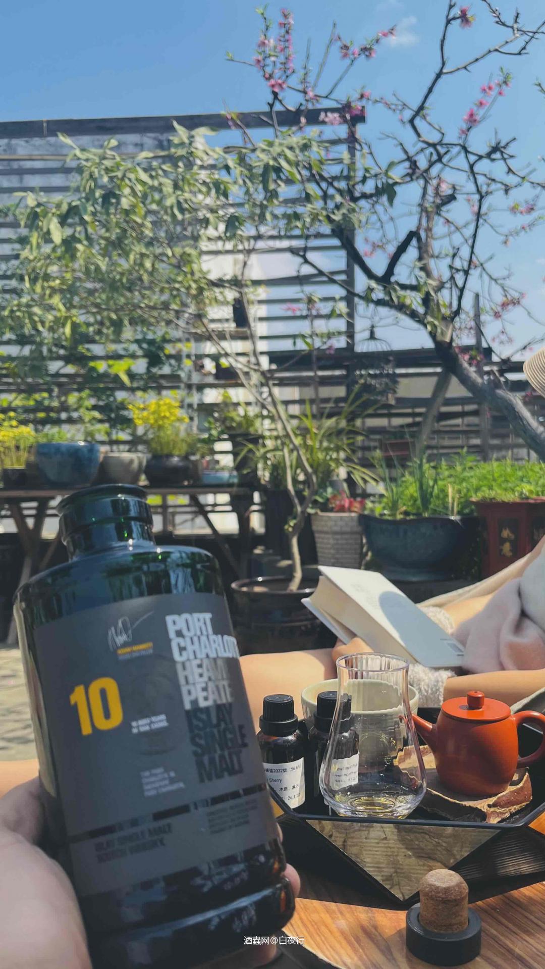 桃影摇杯 琥珀映红