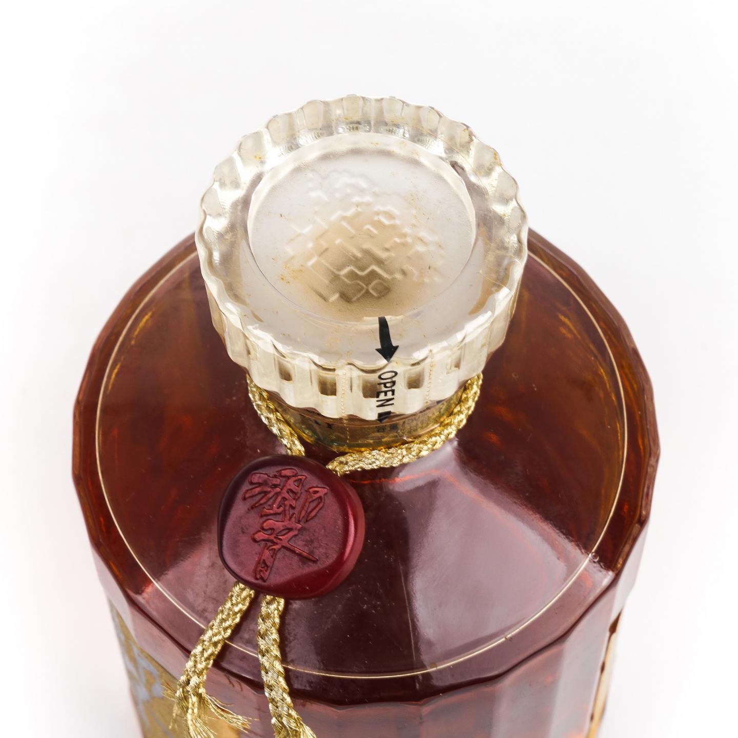 响 金花标 深红挂件 750ml