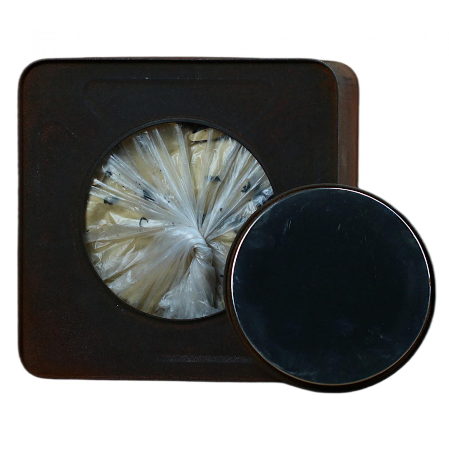 1991年 武夷山市茶叶总厂 正岩极品名枞铁罗汉一罐 约1500克 干仓