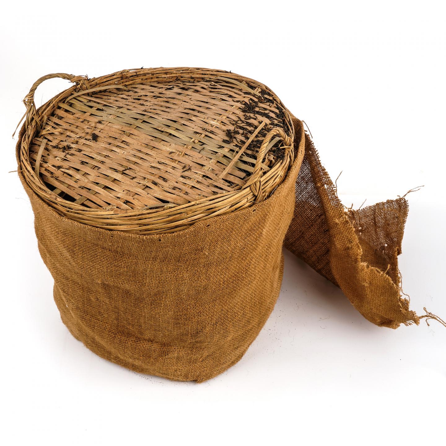 1990年代 参香、槟榔香老六堡一筐 约30斤 干仓